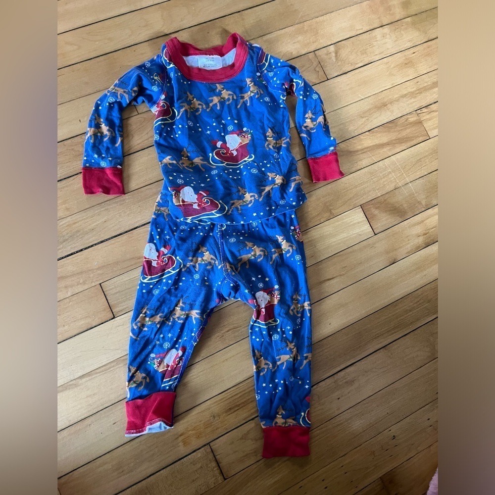 Hanna Andersson‎ blue two piece Santa sleigh pajama set